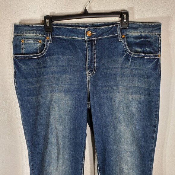 APT 9 Womens 18WS Bootcut Jeans Blue Denim With Embellished Back Pockets - Picture 6 of 12